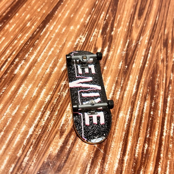 Rare Tech Deck  Fingerboard REVIVE Hard To Find - Picture 2 of 11